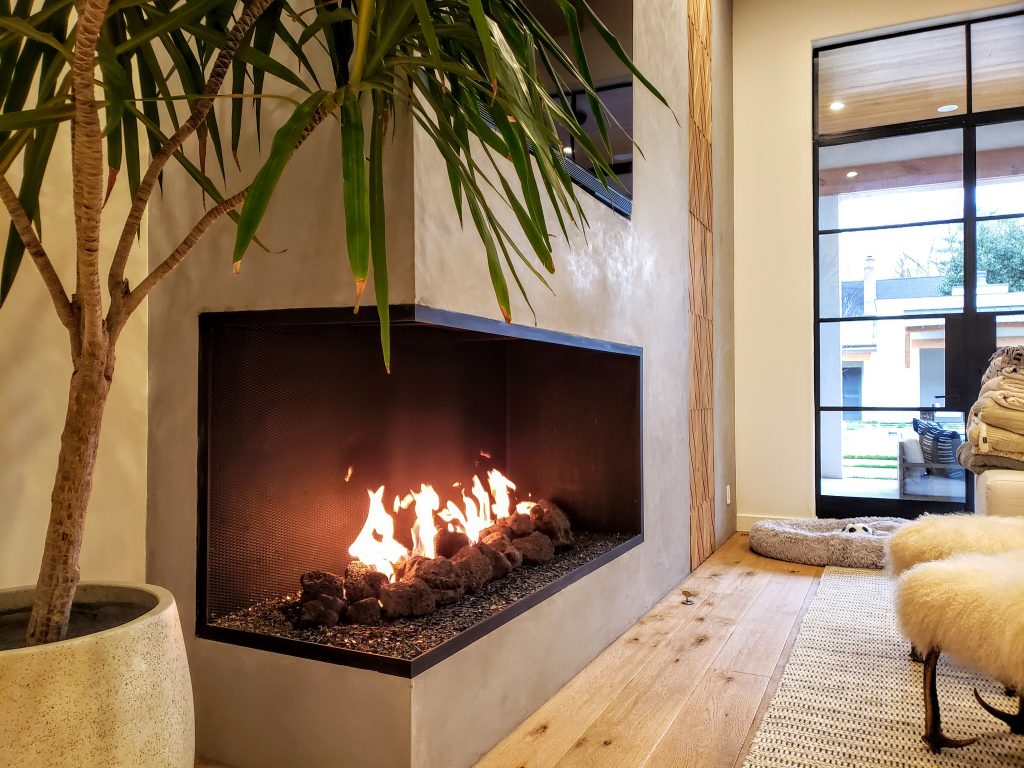 Open Gas Fireplace In Living Room