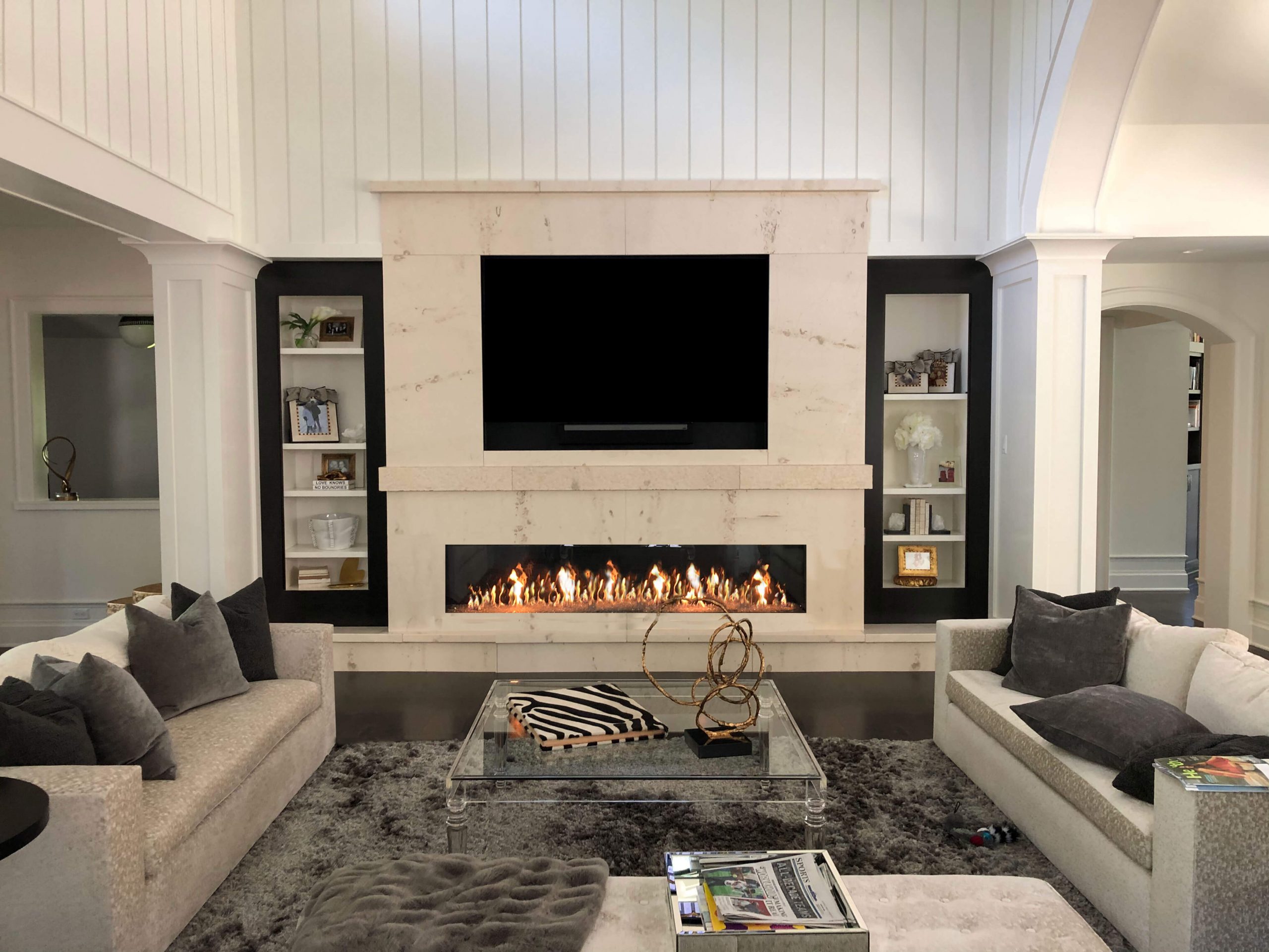 Fireplace Trends 2021: Eight Inspiring Fireplace Designs - Acucraft Signature 8 Single SiDeD Linear Gas Fireplace With Starfire Glass MeDia ScaleD