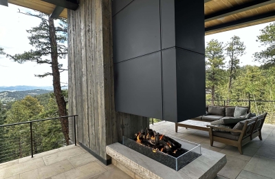 Acucraft Custom Peninsula Gas Fireplace with Logset and Partial Glass (2) modern open view fireplace with gas logset in luxury home on patio overlooking the colorado mountains